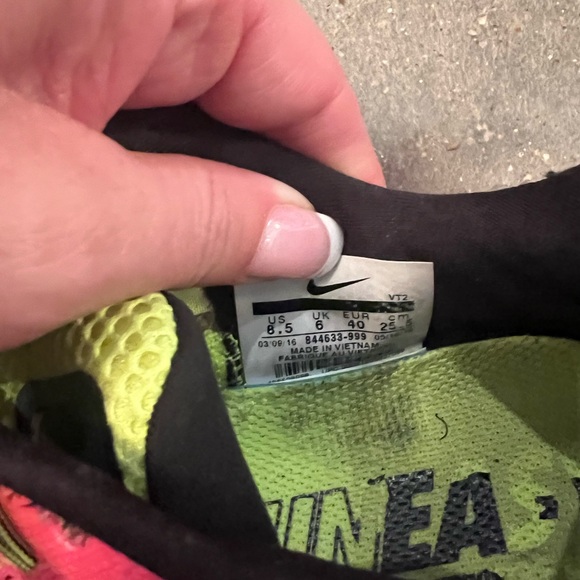 Nike neon yellow and hot pink running shoes - Picture 2 of 6